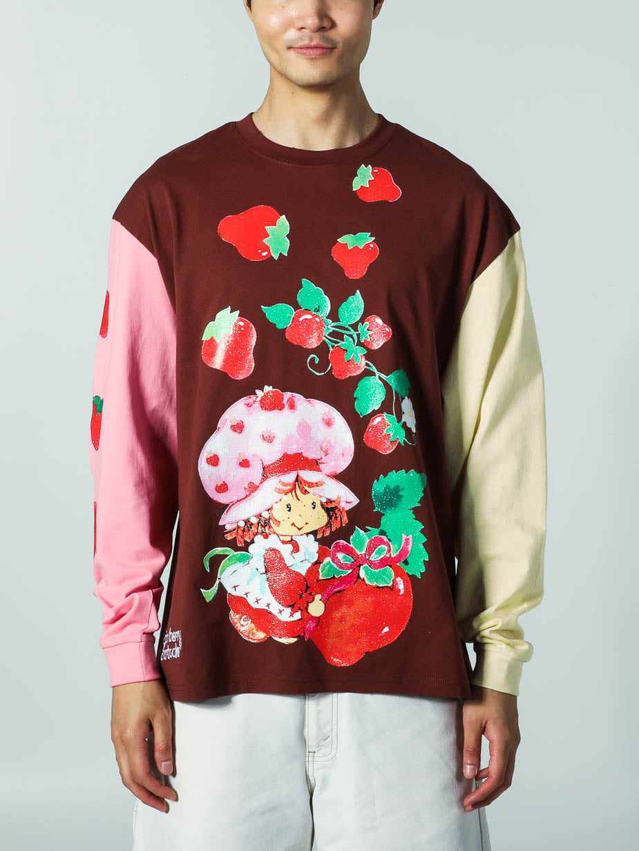 Strawberry Shortcake Gift of Strawberries Distressed Long sleeve